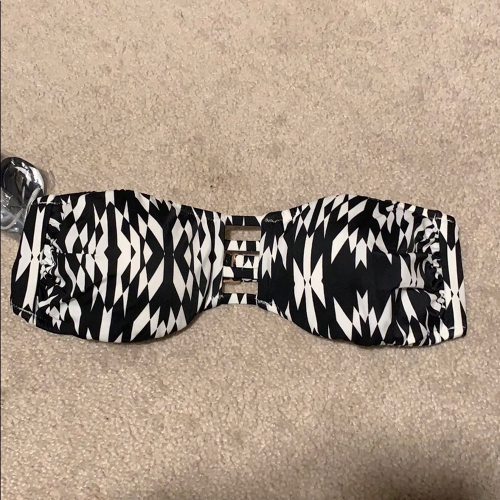 Victoria’s Secret bikini top